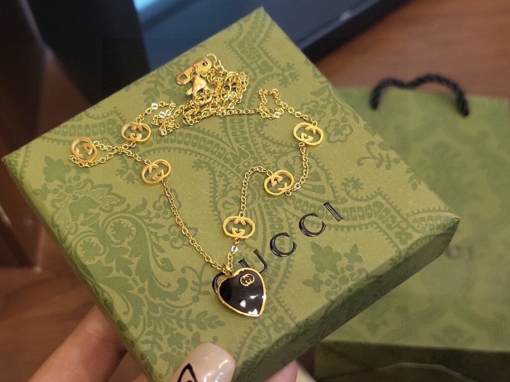 【Gucci】Black Spade Hollow Chain Necklace丨Minimalist Luxury丨All-Season Staple丨Full Set Packaging