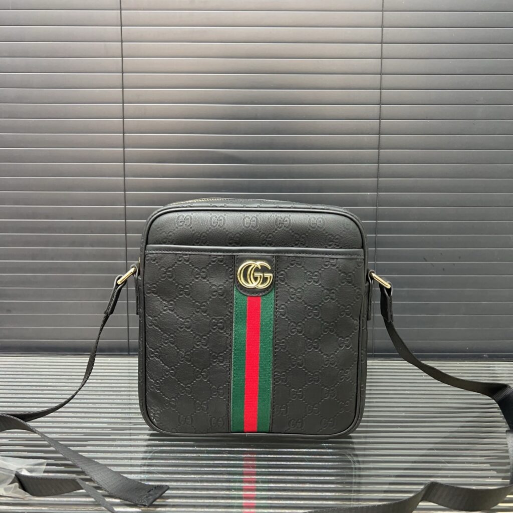 GUCCI GG Embossed Men's Clutch (27×24cm)