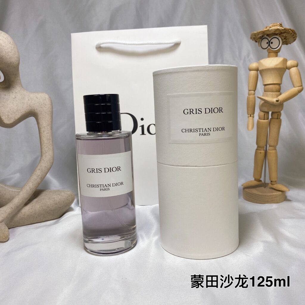 Dior Gris Dior EDP - A Study in Grey Elegance