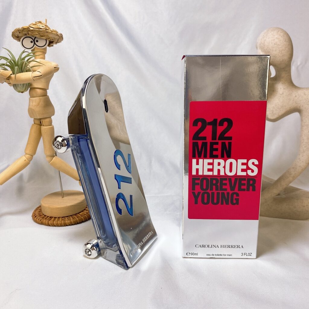 Carolina Herrera 212 Men Heroes Forever Young Eau de Toilette | Woody Fresh