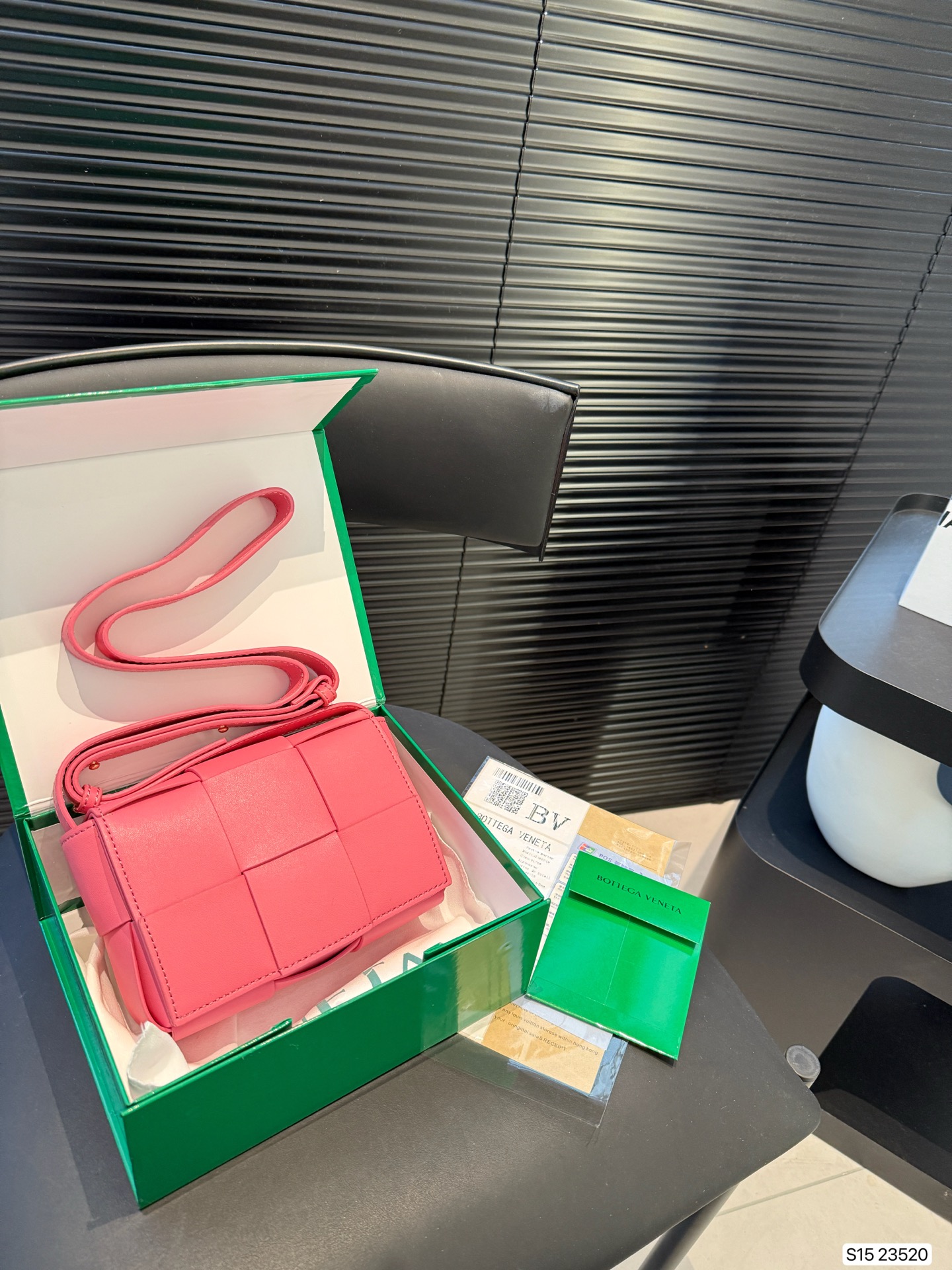 Bottega Veneta Cassette Tofu Bag (16.5×13cm) - Image 11