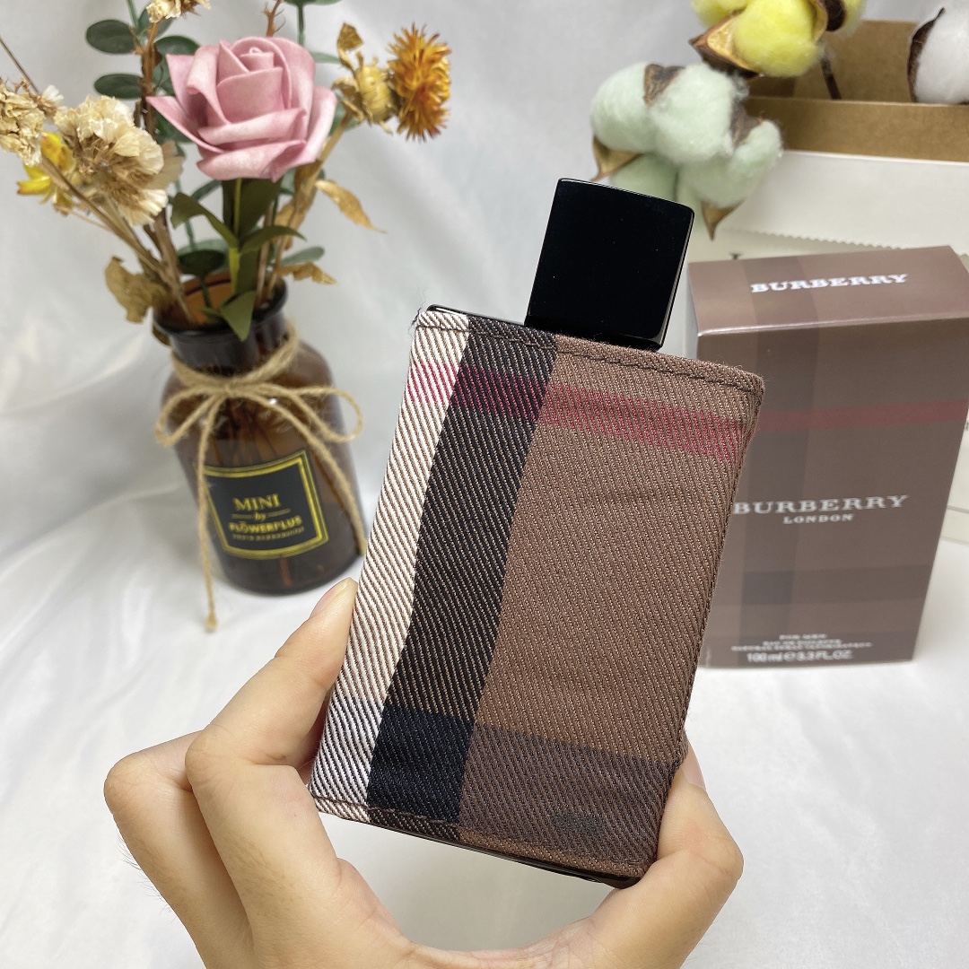 Burberry London For Men Eau de Toilette | Woody Fougère - Image 3