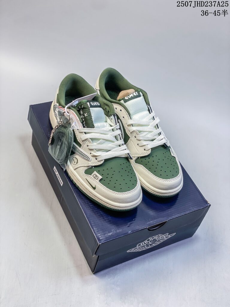Travis Scott x Air Jordan 1 Low "DIY Reverse Swoosh" Limited Edition - Top-Tier 1:1 Replica | US 4.5-11