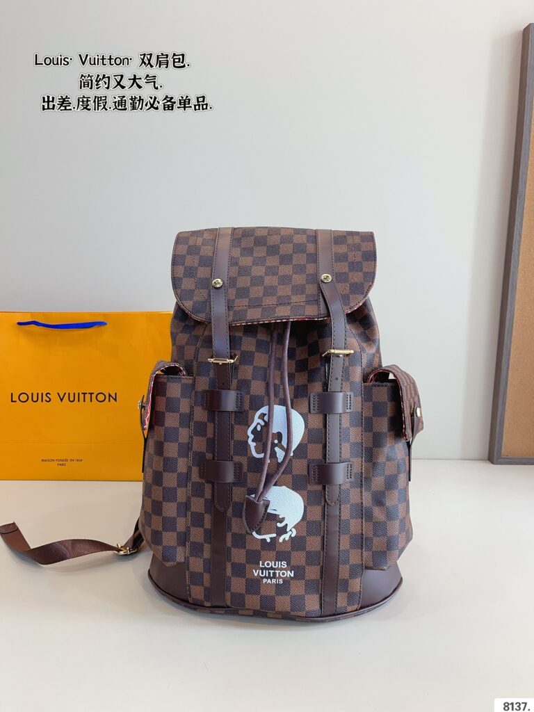 LV Christopher Backpack 33x44x12cm