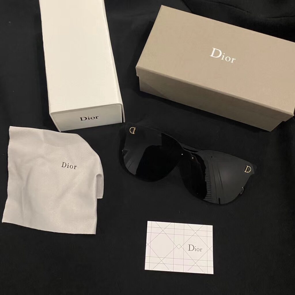 【Dior New Sunglasses】2024 Celebrity Edition丨Universal Fit丨Luxury Logo丨Ultra-Light Titanium