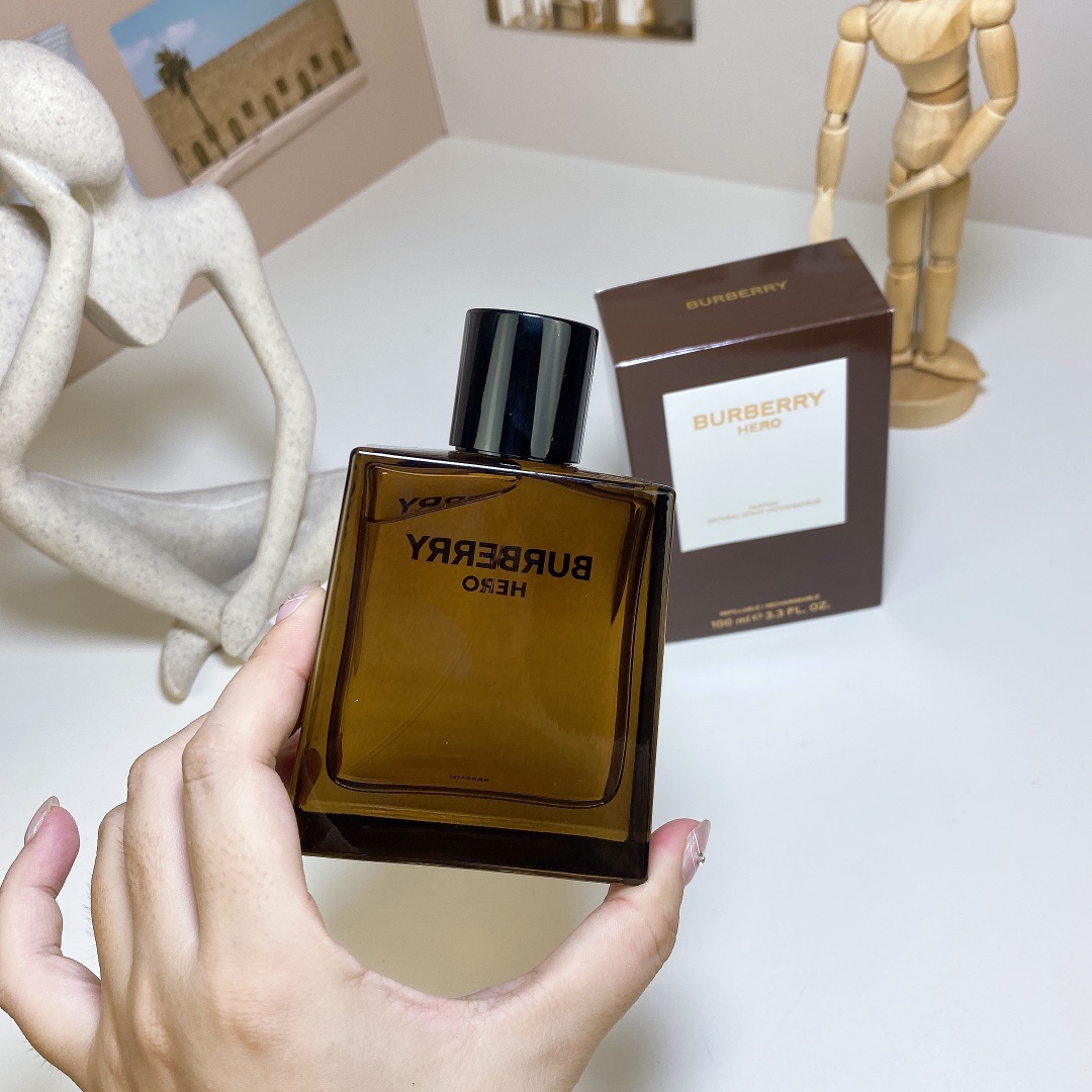 Burberry Hero Parfum | Oriental Woody - Image 3