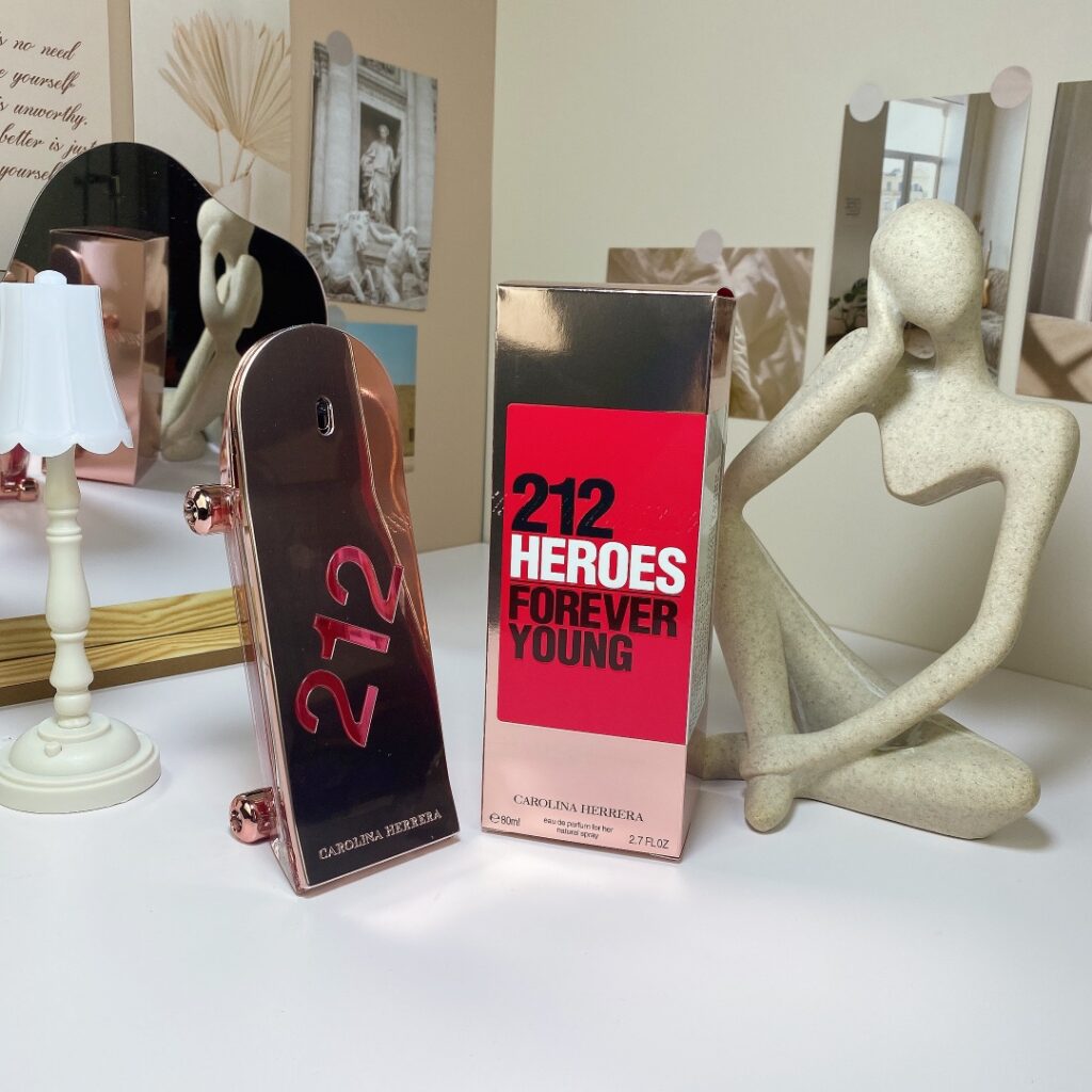 Carolina Herrera 212 Heroes Forever Young Eau de Parfum | Woody Fougère
