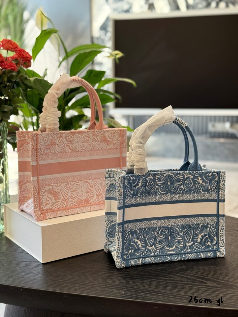 Dior Butterfly Embroidered Tote Bag (25cm) - 2024 Spring Collection