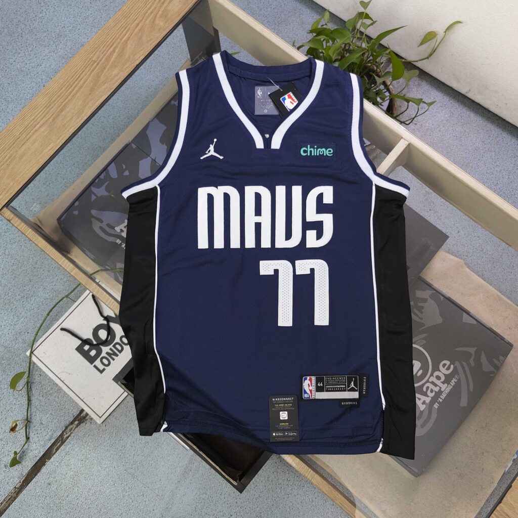Nike Dallas Mavericks Luka Doncic #77 Jersey – Embroidered NBA Basketball Top (Selected Style) | 2025 New Release