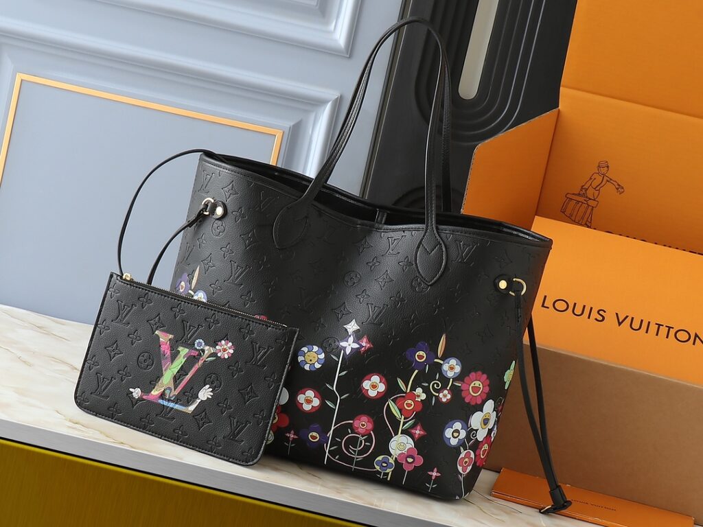 Louis Vuitton 114503 Bag Size 31, 28, 14