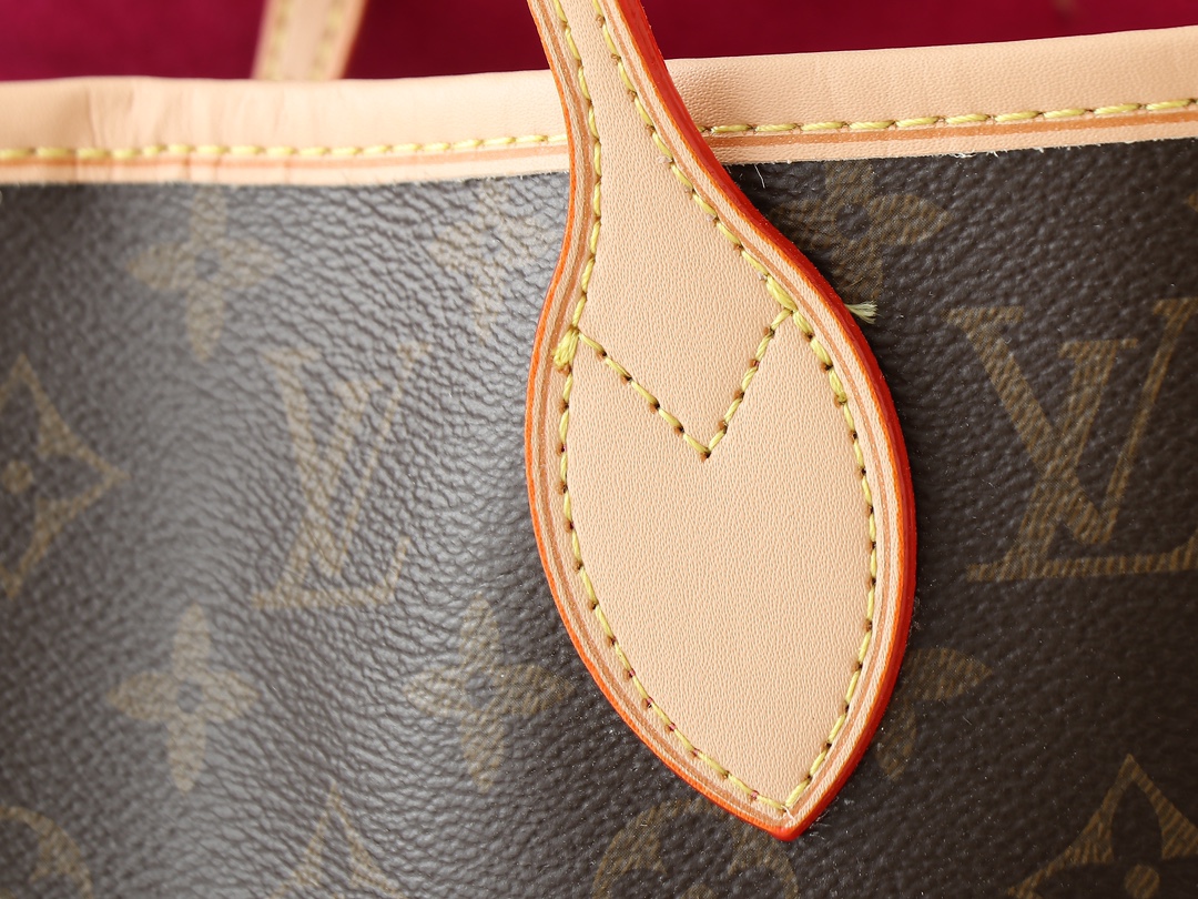 Louis Vuitton 114504 Bag Size 31, 28, 14