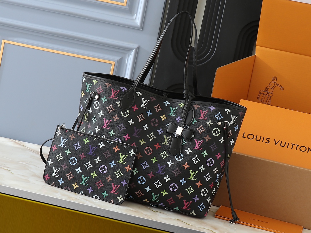 Louis Vuitton 114508 Bag Size 31, 28, 14