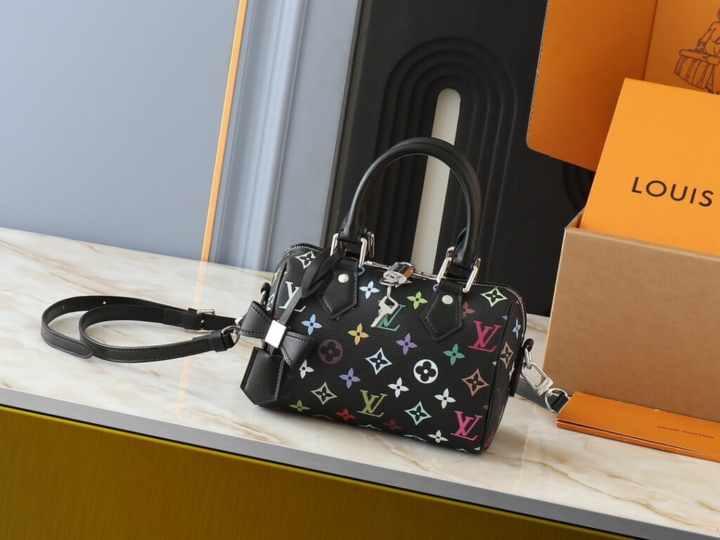 Louis Vuitton 114511 Bag Size 20, 13, 12
