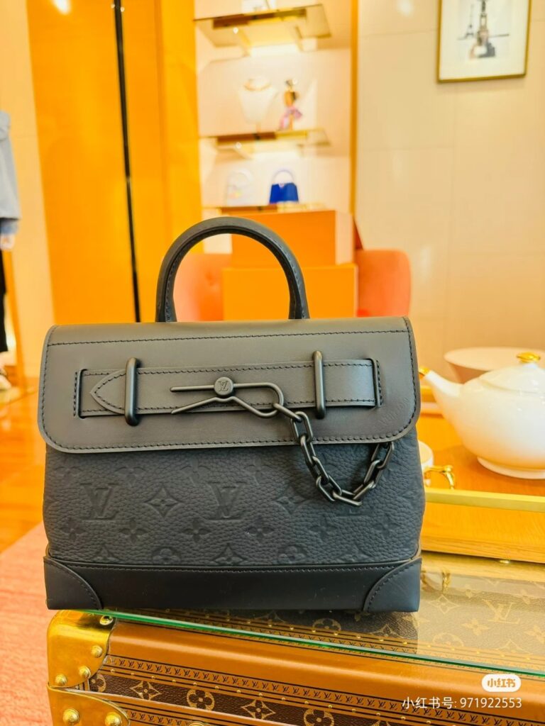 Louis Vuitton 114583 Bag Size 25, 19