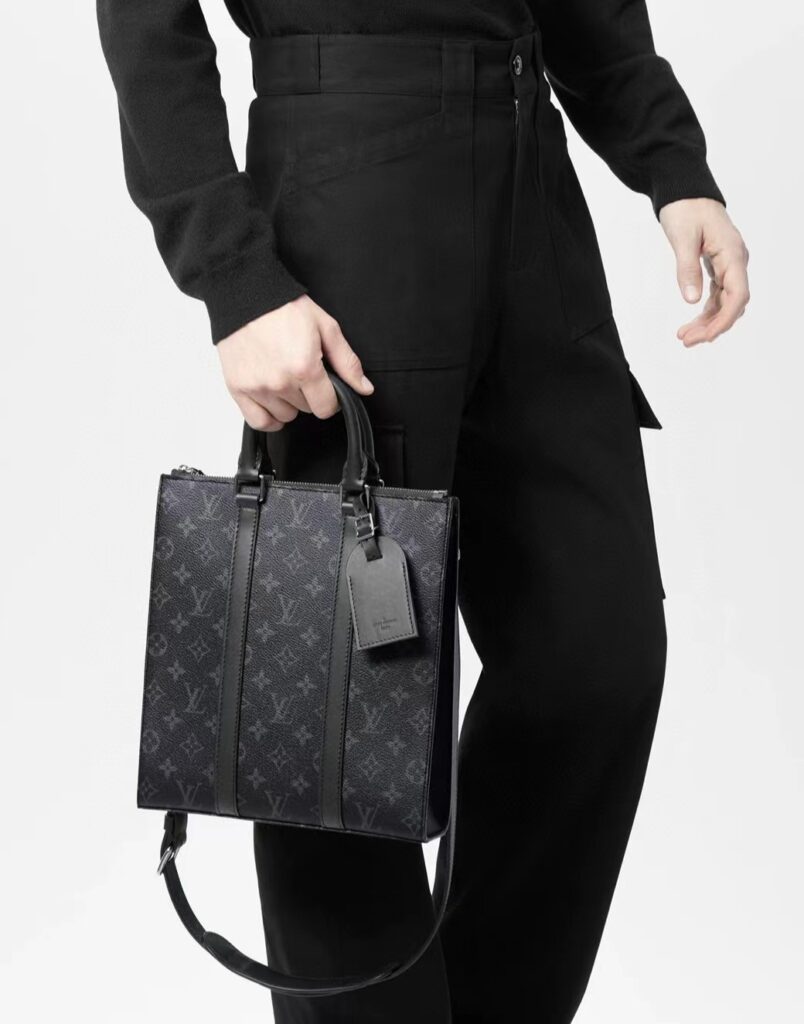 Louis Vuitton 114606 Bag Size 26, 28