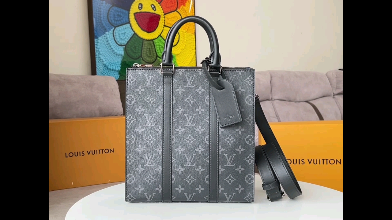 Louis Vuitton 114607 Bag Size 26, 28