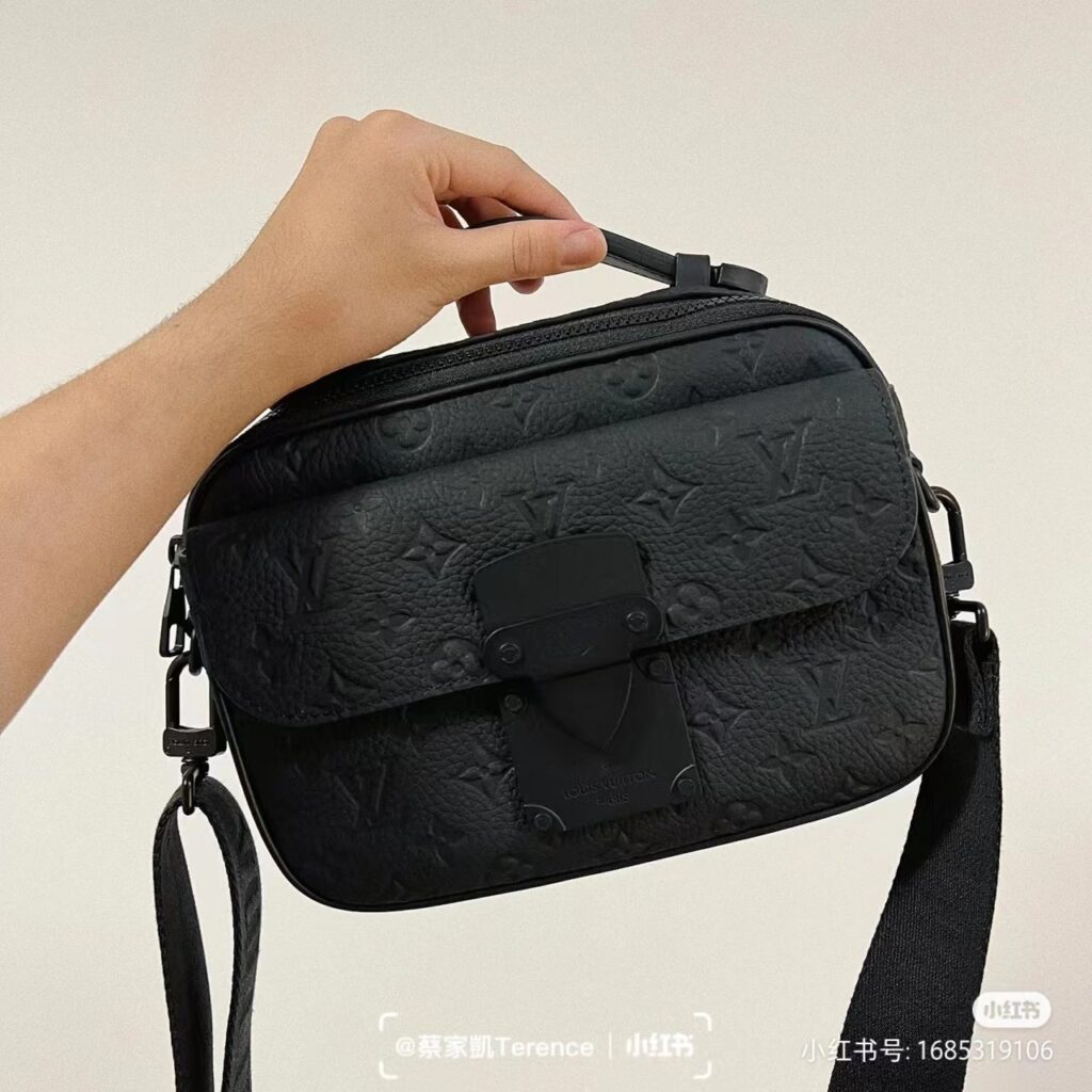 Louis Vuitton 114651 Bag Size S, 22, 18