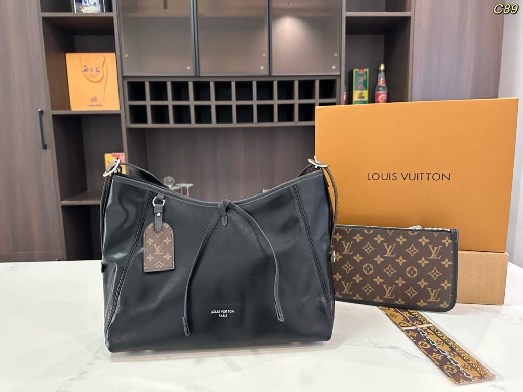 Louis Vuitton 256113 Bag Size 41
