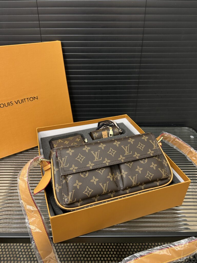Louis Vuitton 256689 Bag
