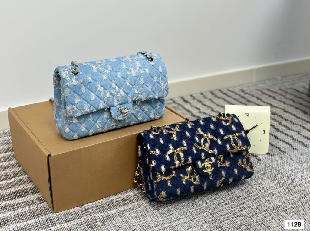Chanel 256826 Bag Size 25, 16