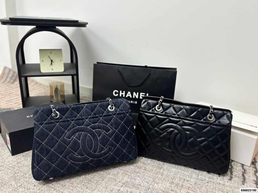 Chanel 256995 Bag Size 38, 25