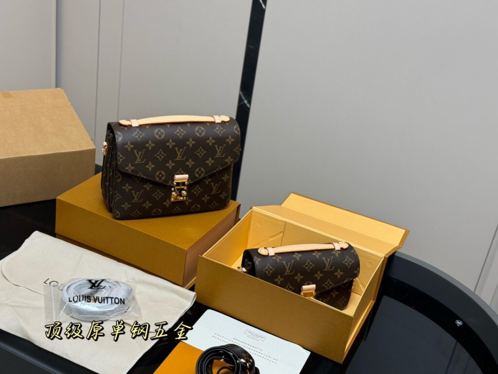 Louis Vuitton 257855 Bag