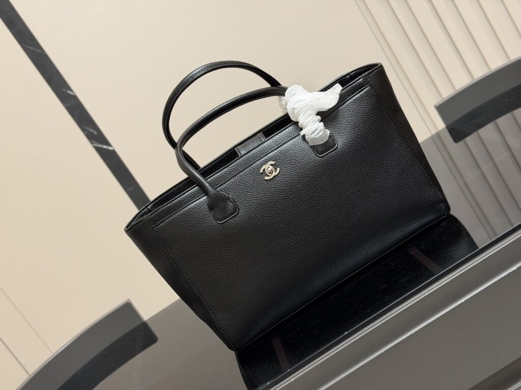 Chanel 257893 Bag Size 40