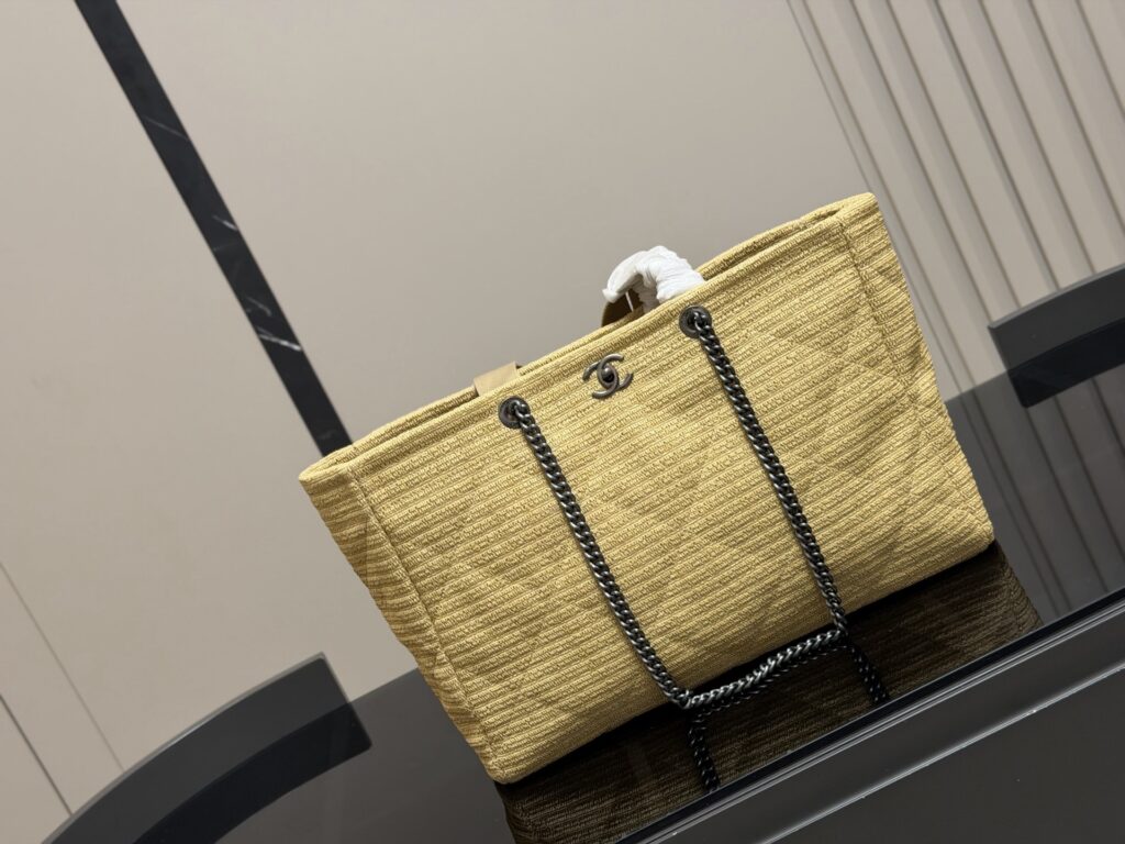 Chanel 257925 Bag Size 43