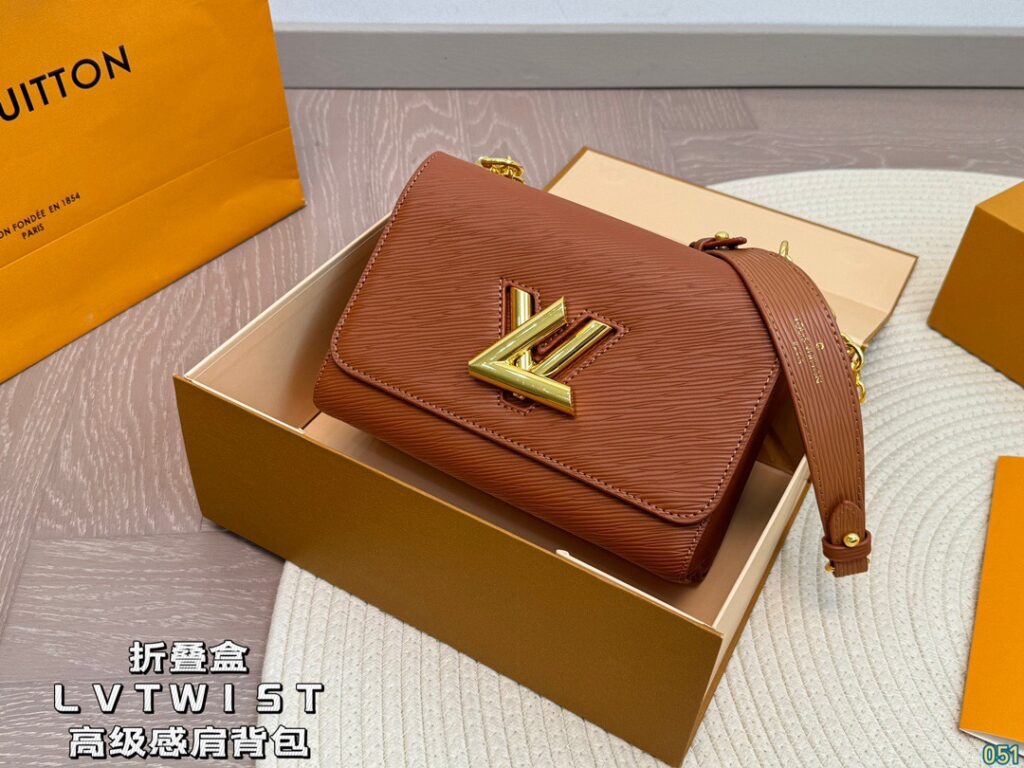 Louis Vuitton 257948 Bag Size 23, 16