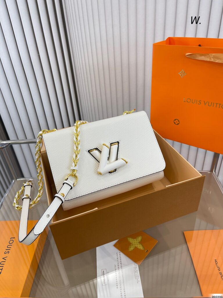 Louis Vuitton 257951 Bag Size 23, 16