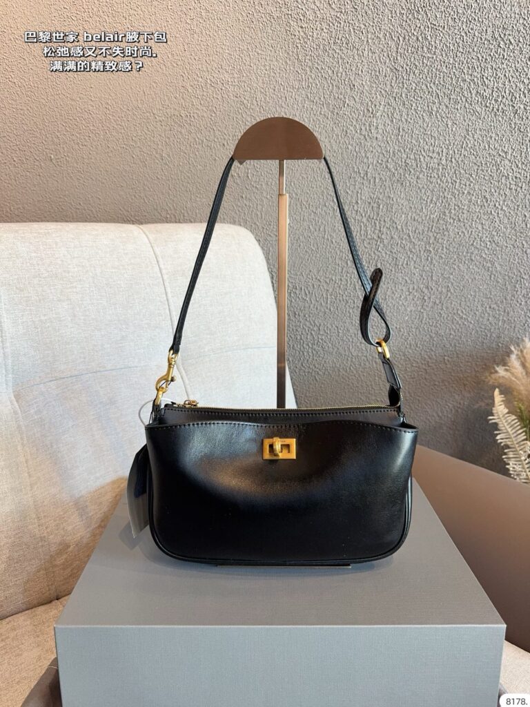 Balenciaga 258398 Bag Size 23