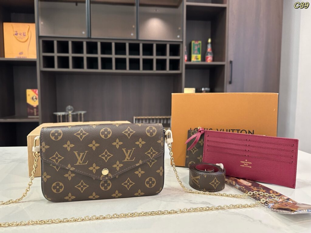 Louis Vuitton 269153 Bag Size 21