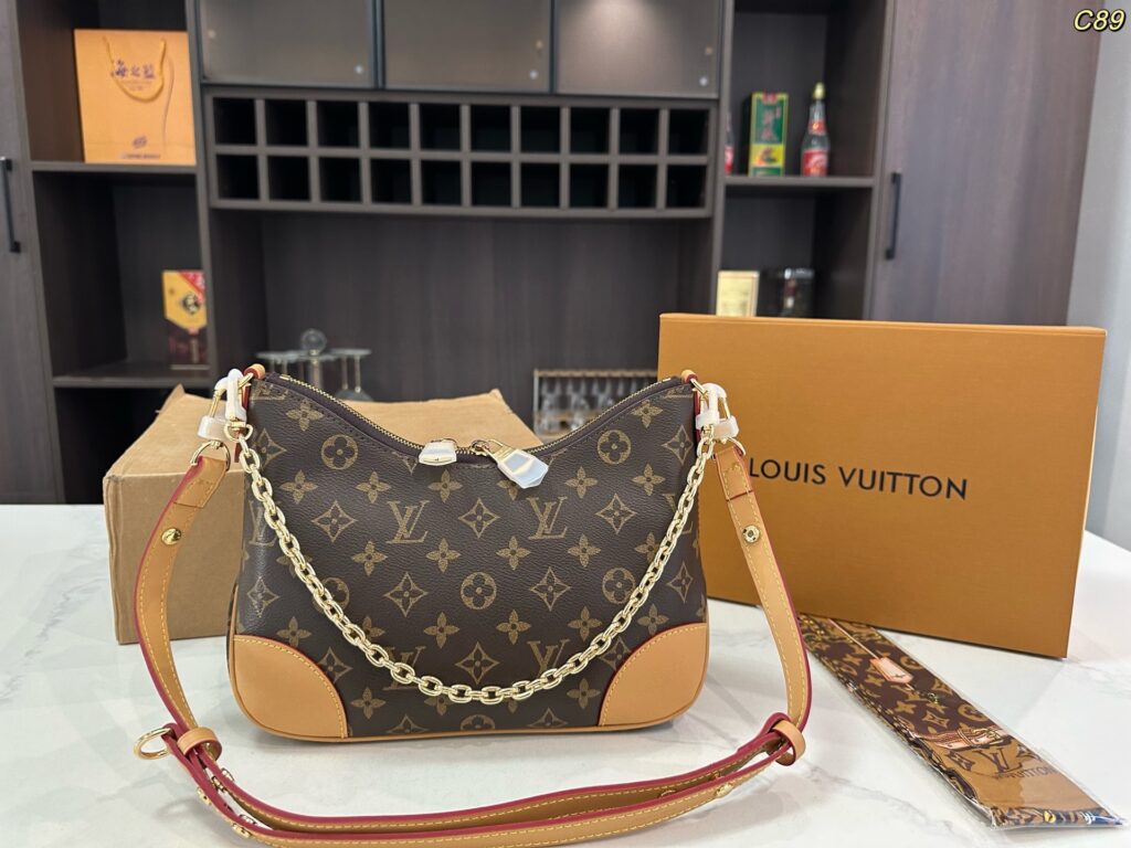 Louis Vuitton 269156 Bag Size 25