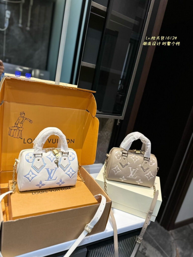 Louis Vuitton 269216 Bag Size L, S, 20