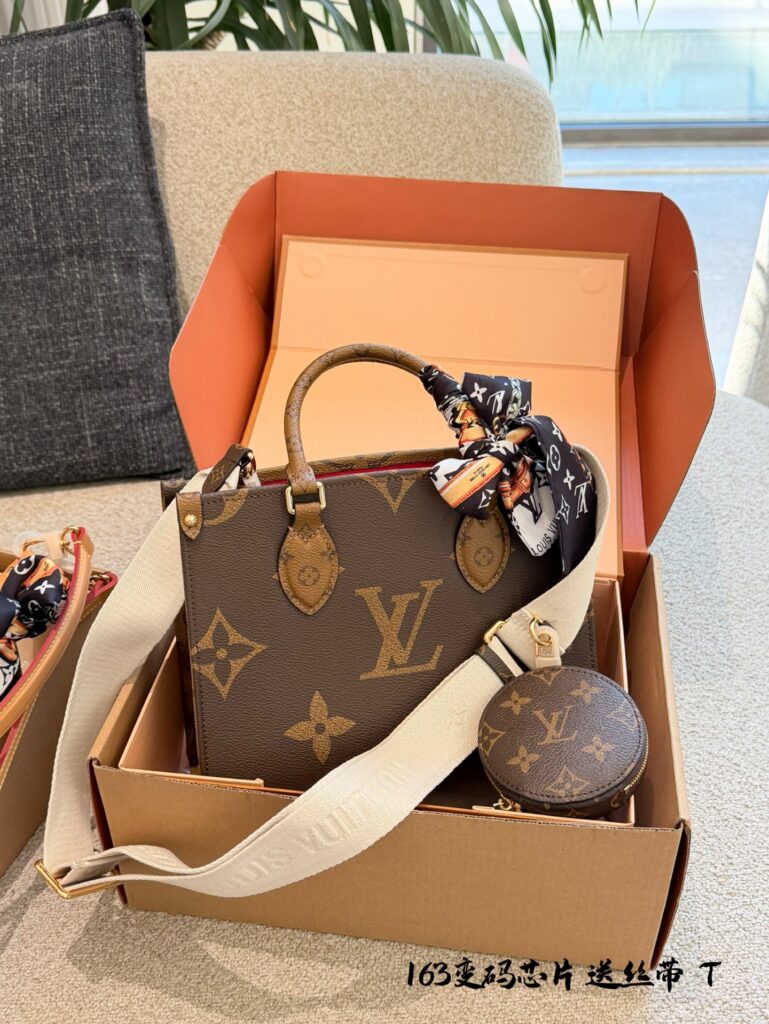 Louis Vuitton 269281 Bag
