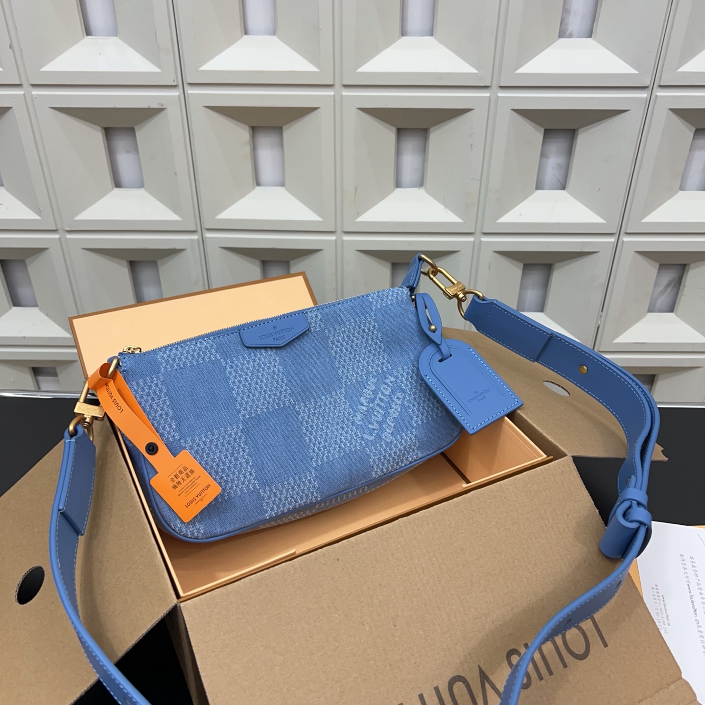 Louis Vuitton 294823 Bag Size XL, 16, 27