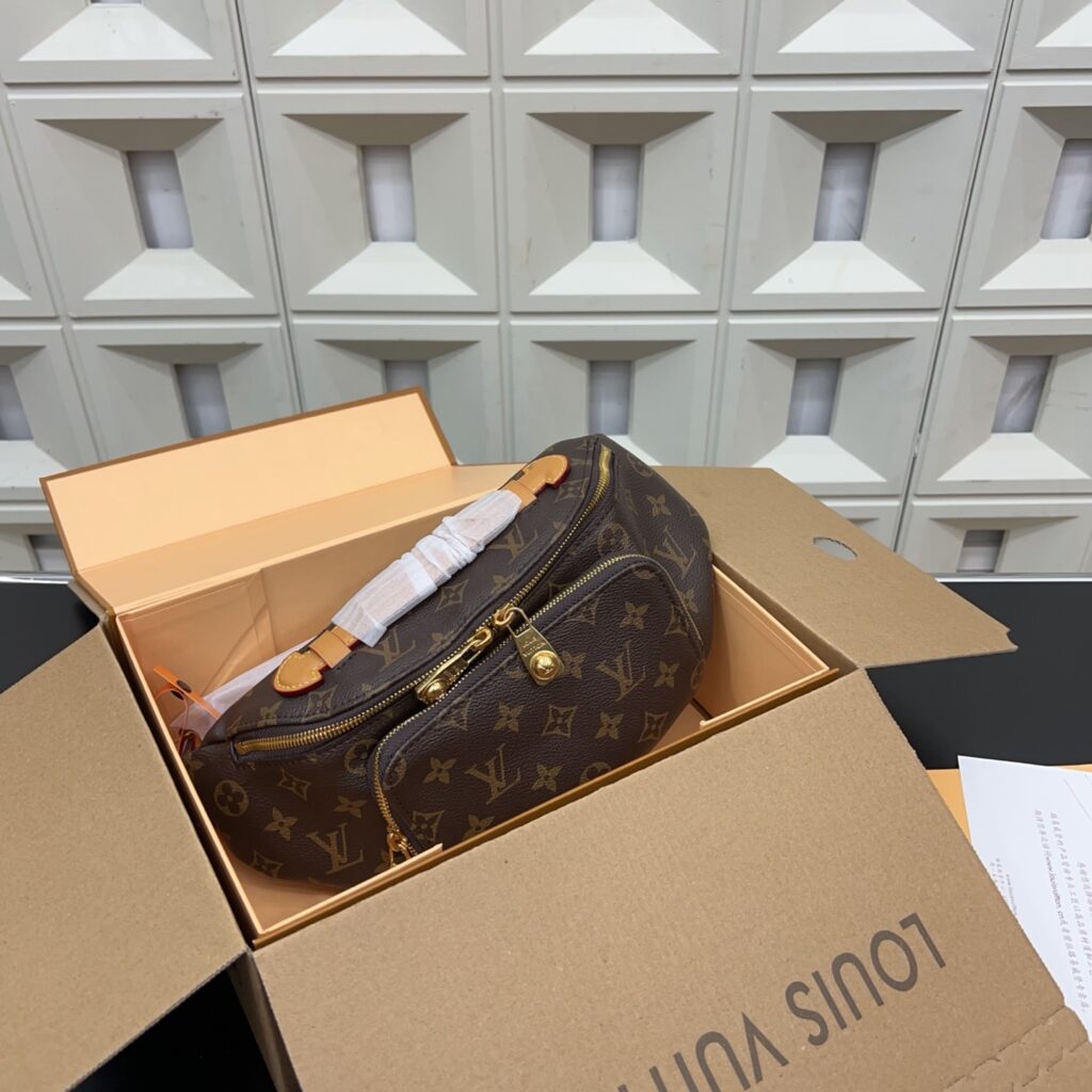 Louis Vuitton 294825 Bag Size 30
