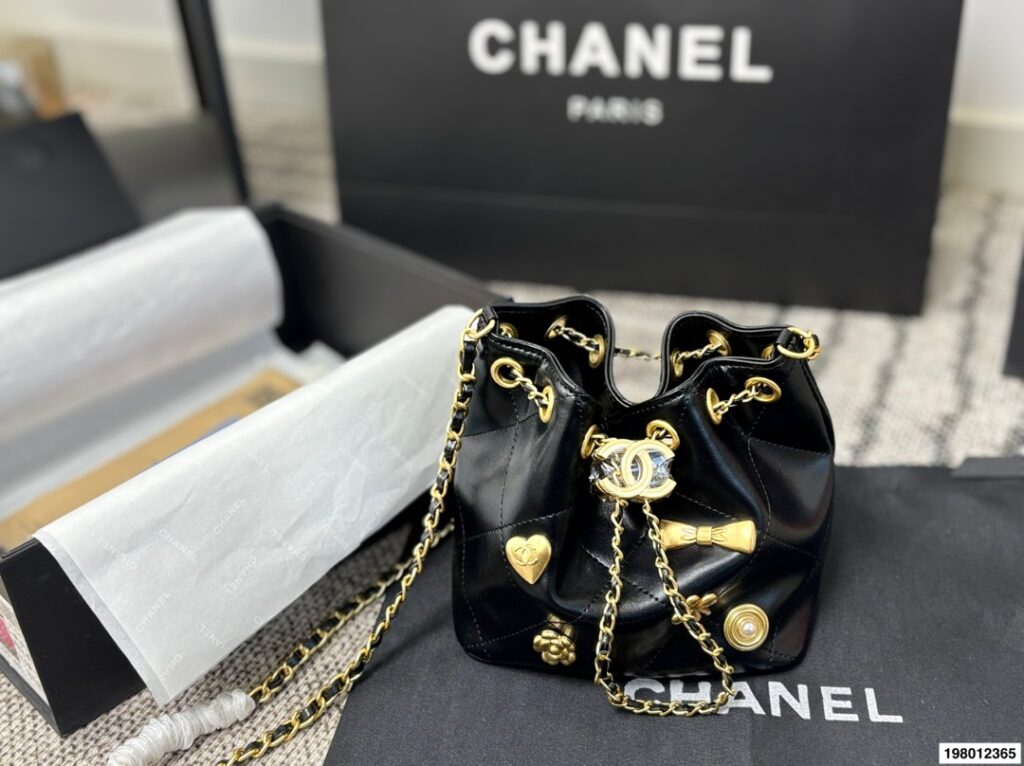 Chanel 294843 Bag Size 16