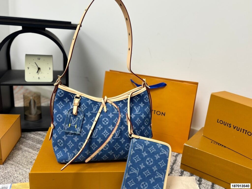 Louis Vuitton 294882 Bag Size 29, 25