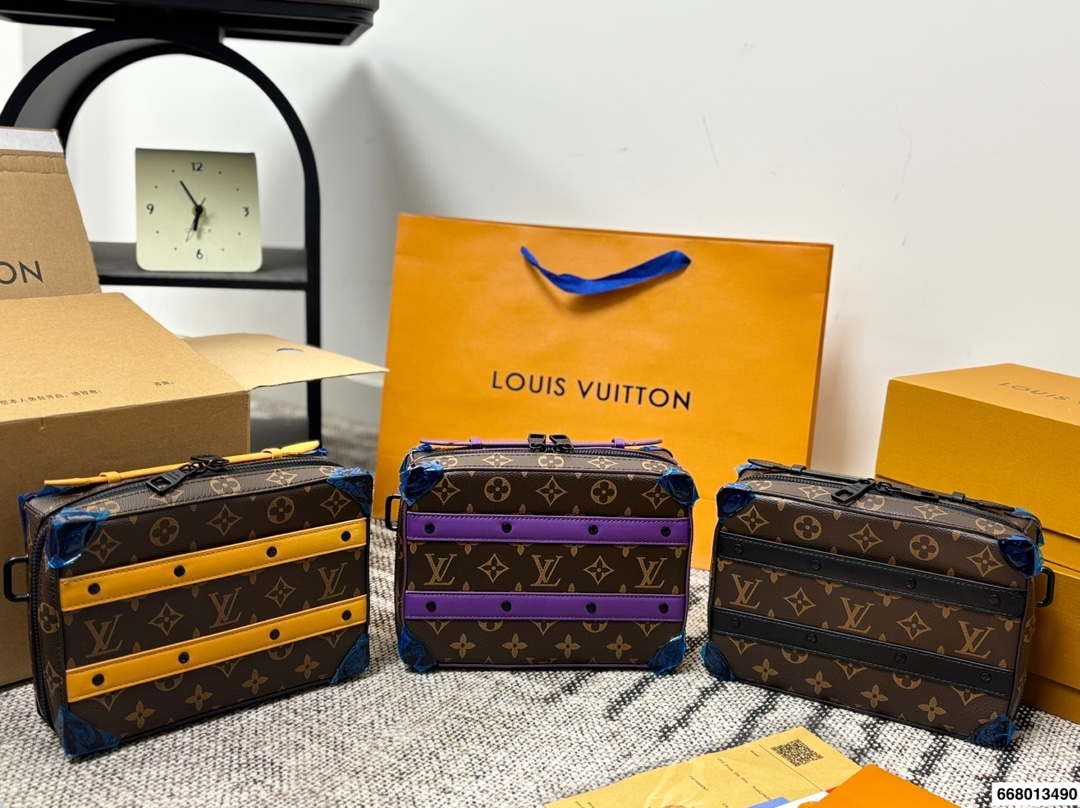 Louis Vuitton 295041 Bag Size 22, 16