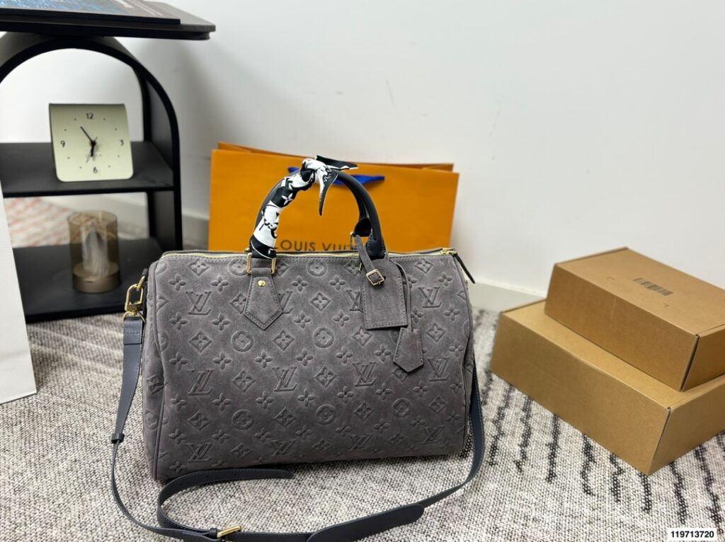Louis Vuitton 295124 Bag Size S, 40, 25