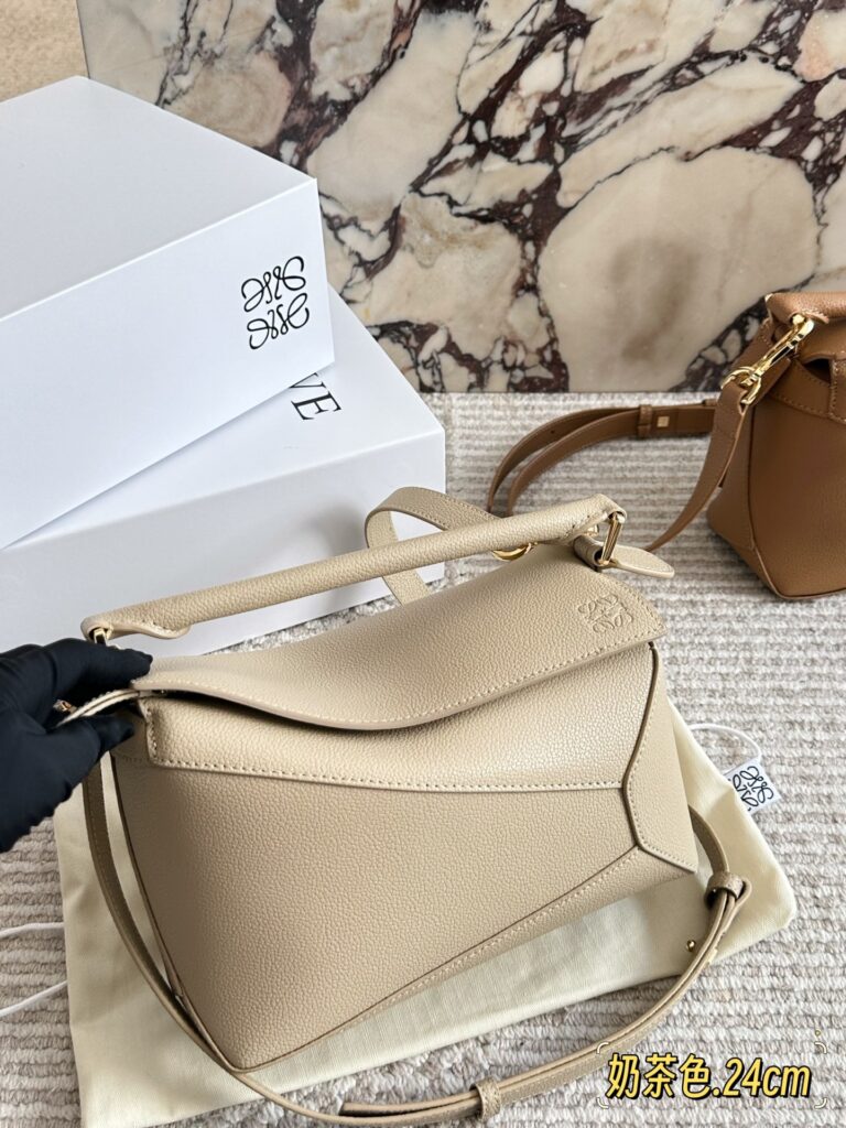 Loewe 295957 Bag Size 24