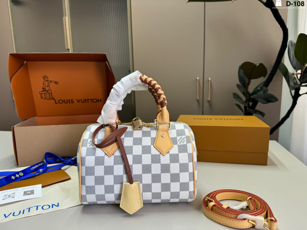 Louis Vuitton 446316 Bag Size 20, 14