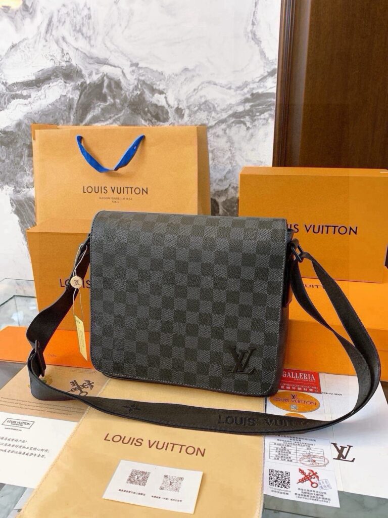 Louis Vuitton 456382 Bag Size 26-23