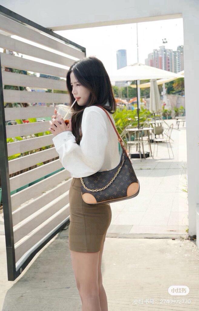 Louis Vuitton 467119 Bag Size 29