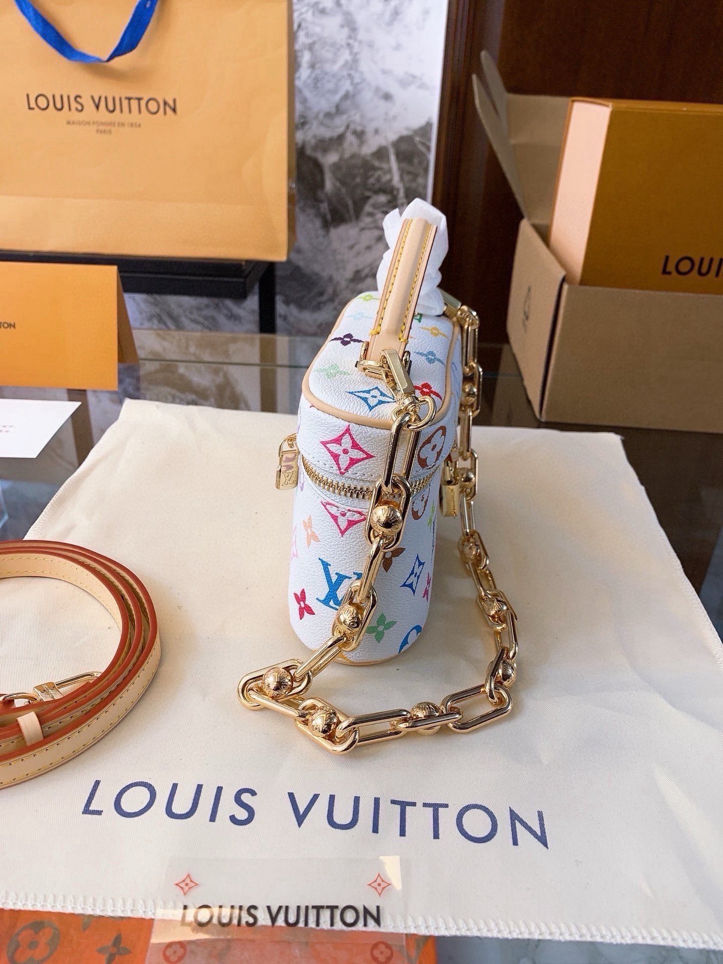 Louis Vuitton 468581 Bag Size 19