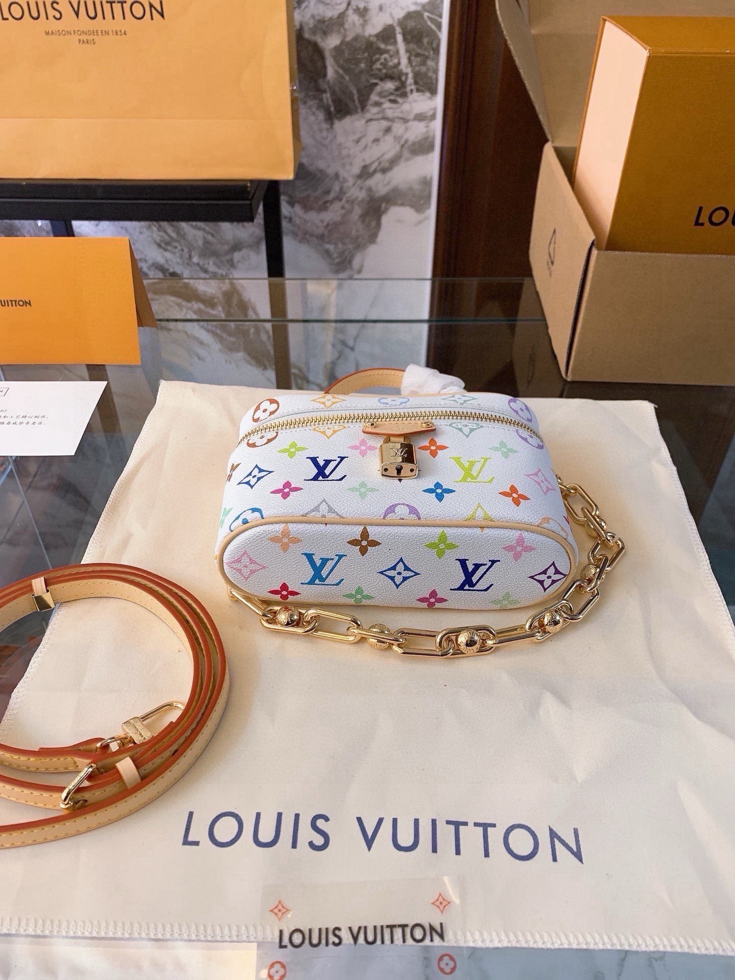 Louis Vuitton 468581 Bag Size 19