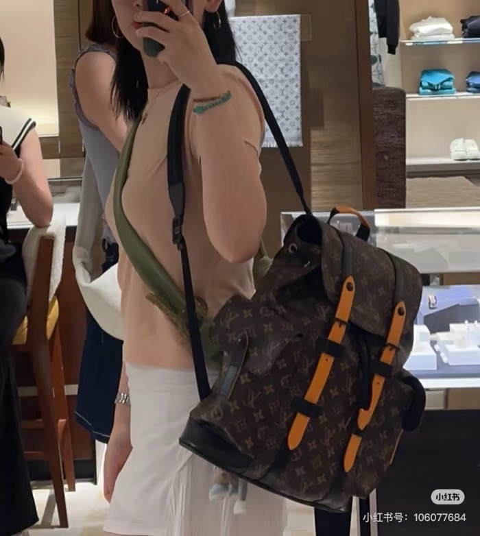 Louis Vuitton 468608 Bag Size 42-32