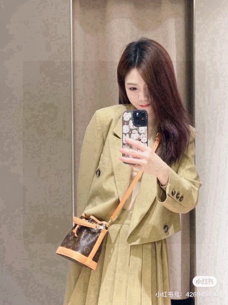Louis Vuitton 470601 Bag Size 16-14