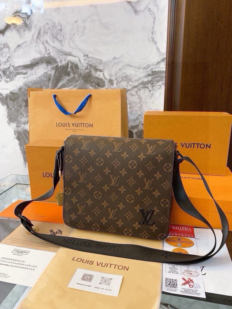 Louis Vuitton 470879 Bag Size 26-23